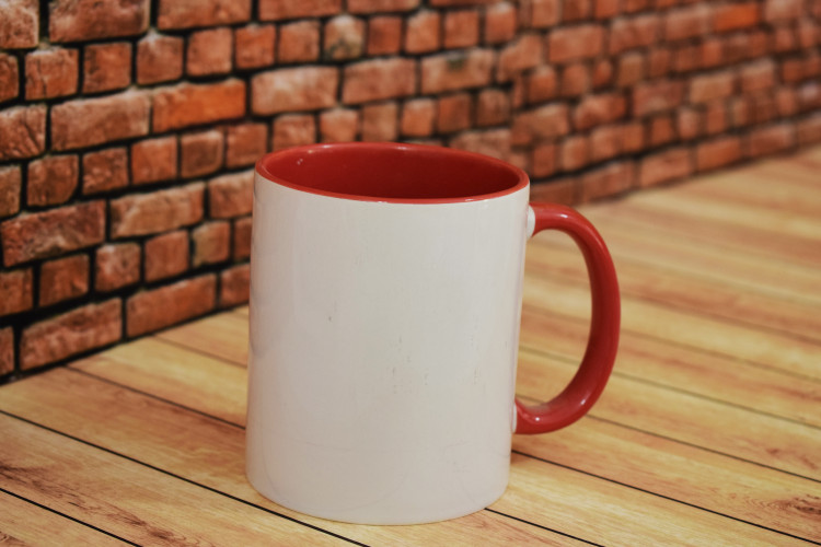 چاپ لیوان دسته و داخل قرمز با طرح دلخواه